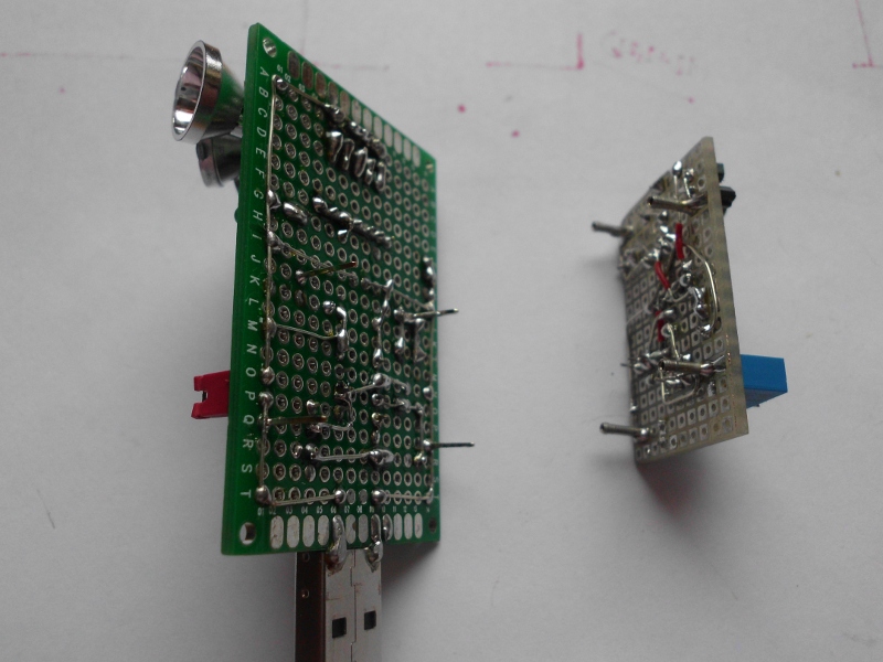 Datei:Sender und blinker steckposition.jpg