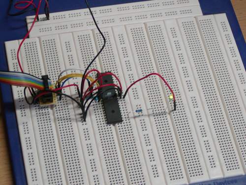 Avrtutorial steckbrett mitled.jpg