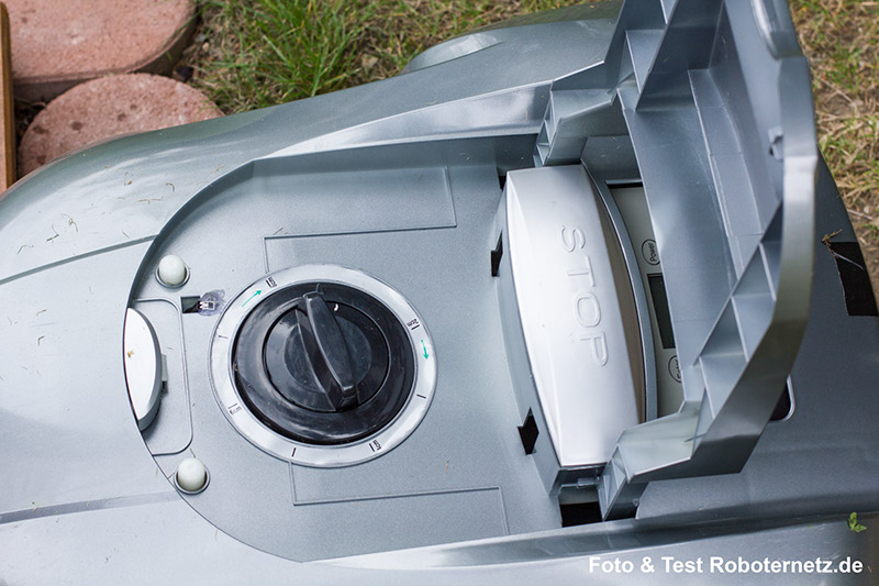 Datei:RasenmaehroboterRoyalGardineer3.jpg